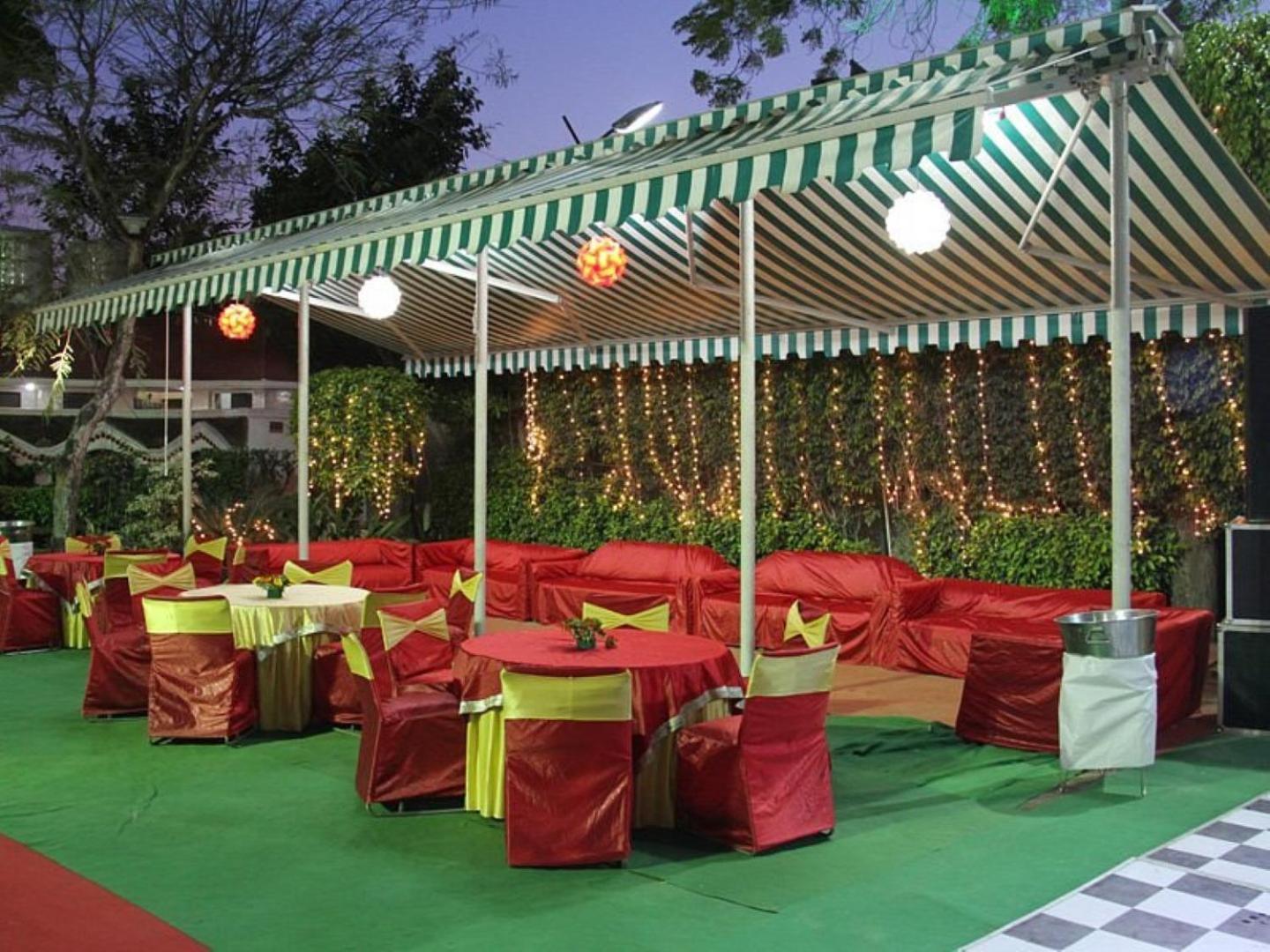 פורוליה Hotel Akash Sarovar מראה חיצוני תמונה