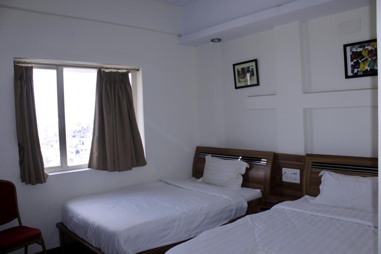 פורוליה Hotel Akash Sarovar חדר תמונה
